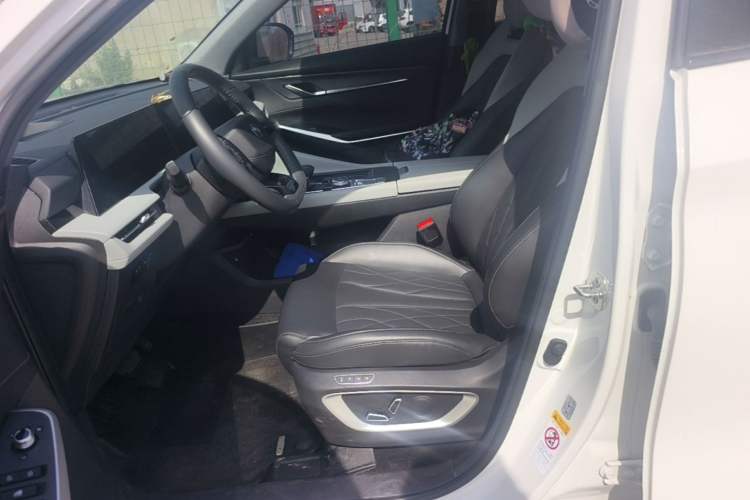 Used CHANGAN CS75 PLUS 2024 3rd Generation Champion Edition 2.0T Intelligent Drive Performance Model Left Front Seat