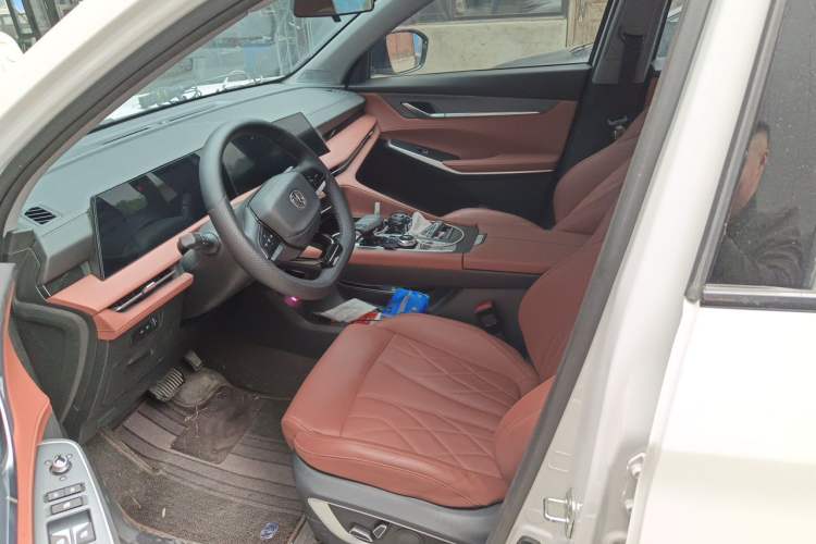 Used CHANGAN CS75 PLUS 2024 3rd Generation Champion Edition 1.5T Intelligent Drive Dynamic Model Left Front Seat