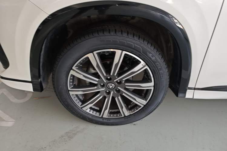Used CHANGAN CS75 PLUS 2024 3rd Generation Champion Edition 1.5T Intelligent Drive Dynamic Model Left Front Wheel Hub