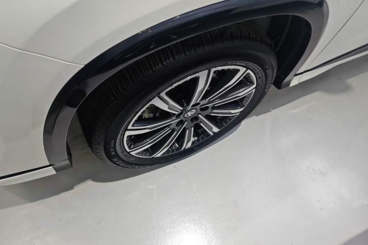 Used CHANGAN CS75 PLUS 2024 3rd Generation Champion Edition 2.0T Intelligent Drive Performance Model Left Front Wheel Hub