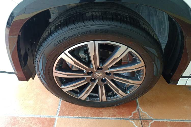 Used CHANGAN CS75 PLUS 2024 3rd Generation Champion Edition 1.5T Intelligent Drive Dynamic Model Left Front Wheel Hub