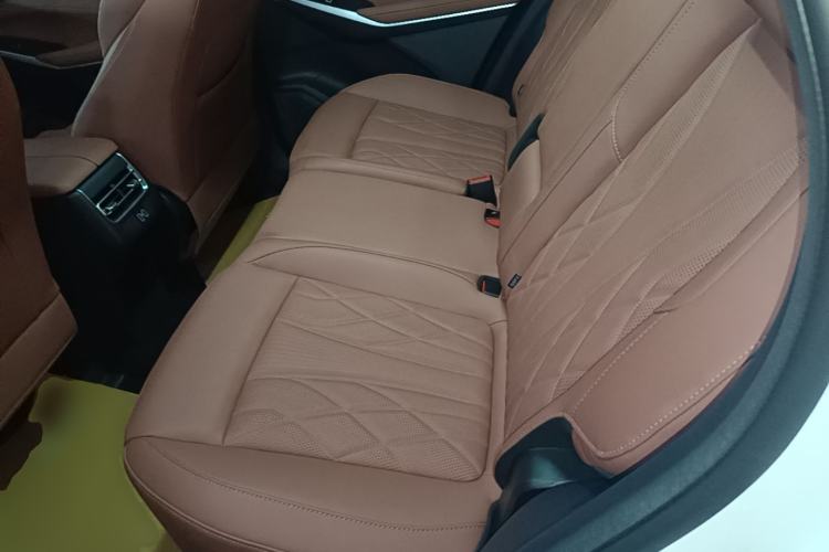 Used CHANGAN CS75 PLUS 2024 3rd Generation Champion Edition 1.5T Intelligent Drive Dynamic Model Left Rear Seat