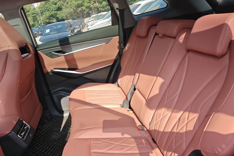 Used CHANGAN CS75 PLUS 2024 3rd Generation Champion Edition 1.5T Intelligent Drive Dynamic Model Left Rear Seat