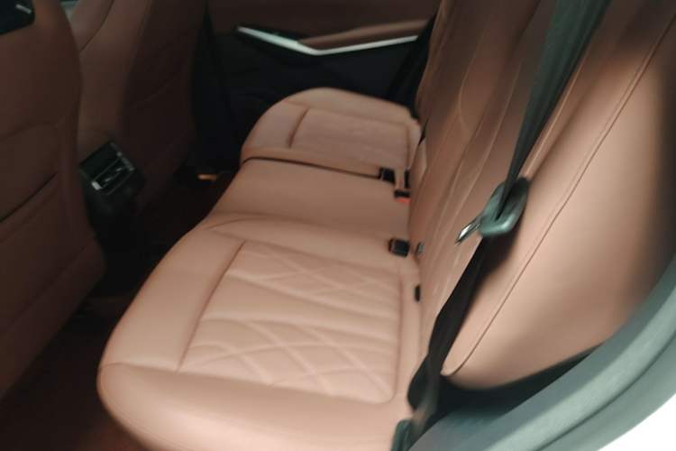 Used CHANGAN CS75 PLUS 2024 3rd Generation Champion Edition 1.5T Intelligent Drive Dynamic Model Left Rear Seat