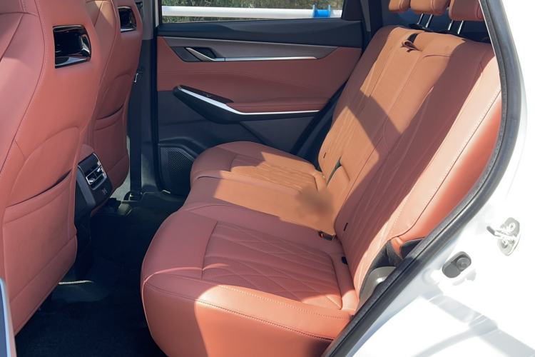 Used CHANGAN CS75 PLUS 2024 3rd Generation Champion Edition 2.0T Intelligent Drive Performance Model Left Rear Seat