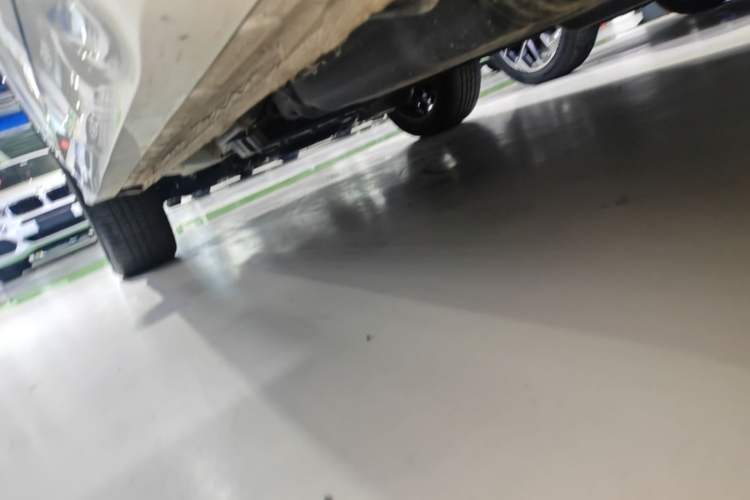 Used CHANGAN CS75 PLUS 2024 3rd Generation Champion Edition 2.0T Intelligent Drive Performance Model Left Side Sill
