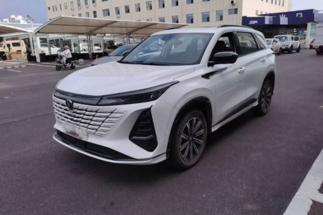 Używany CHANGAN CS75 PLUS 2024 3rd Generation Champion Edition 1.5T Intelligent Drive Dynamic Model