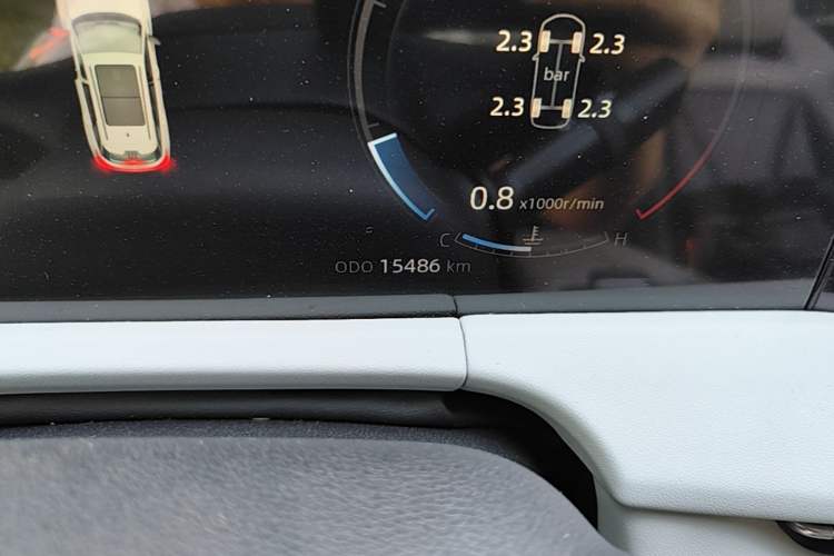 Used CHANGAN CS75 PLUS 2024 3rd Generation Champion Edition 2.0T Intelligent Drive Performance Model Odometer Close Up