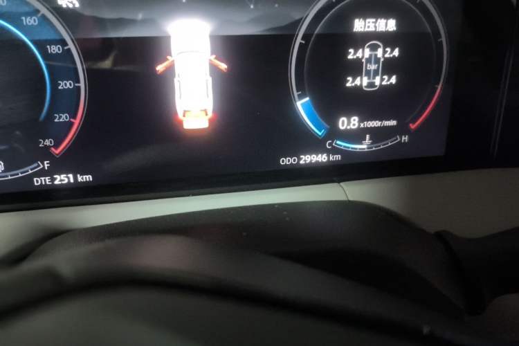 Used CHANGAN CS75 PLUS 2024 3rd Generation Champion Edition 1.5T Intelligent Drive Dynamic Model Odometer Close Up