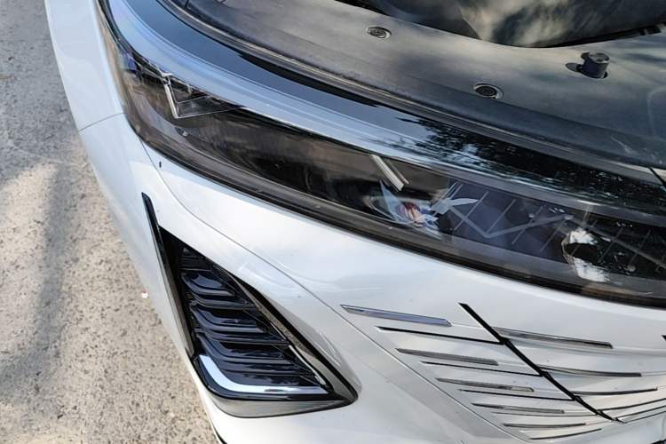 Used CHANGAN CS75 PLUS 2024 3rd Generation Champion Edition 2.0T Intelligent Drive Performance Model Right Front Headlight