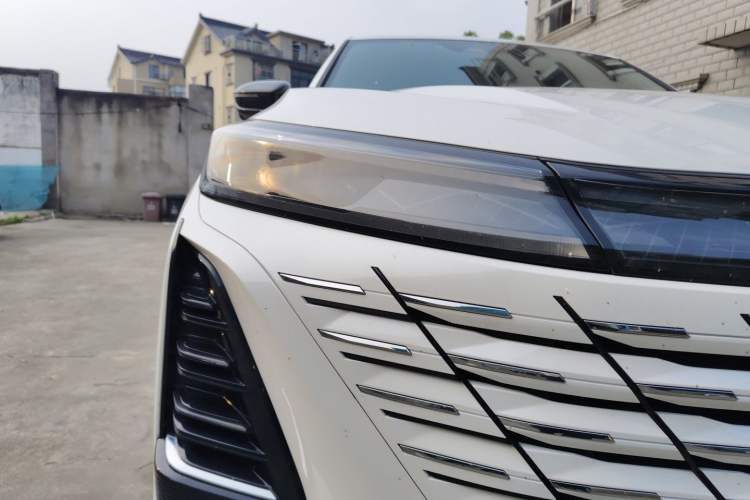 Used CHANGAN CS75 PLUS 2024 3rd Generation Champion Edition 1.5T Intelligent Drive Dynamic Model Right Front Headlight