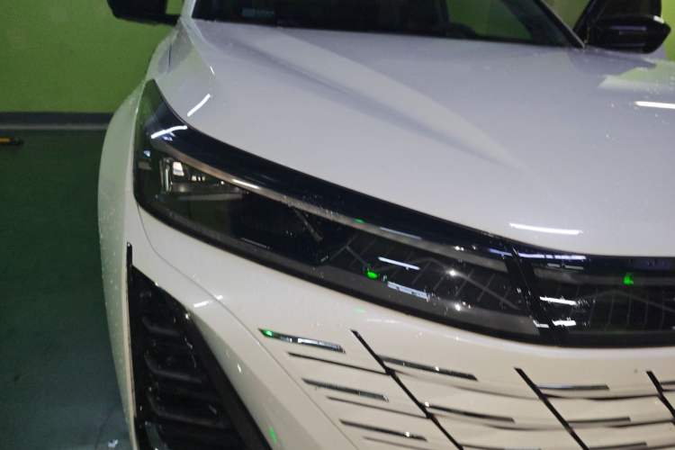 Used CHANGAN CS75 PLUS 2024 3rd Generation Champion Edition 1.5T Intelligent Drive Dynamic Model Right Front Headlight