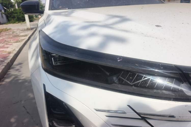Used CHANGAN CS75 PLUS 2024 3rd Generation Champion Edition 2.0T Intelligent Drive Performance Model Right Front Headlight