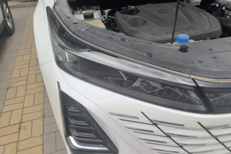 Used CHANGAN CS75 PLUS 2024 3rd Generation Champion Edition 1.5T Intelligent Drive Dynamic Model Right Front Headlight