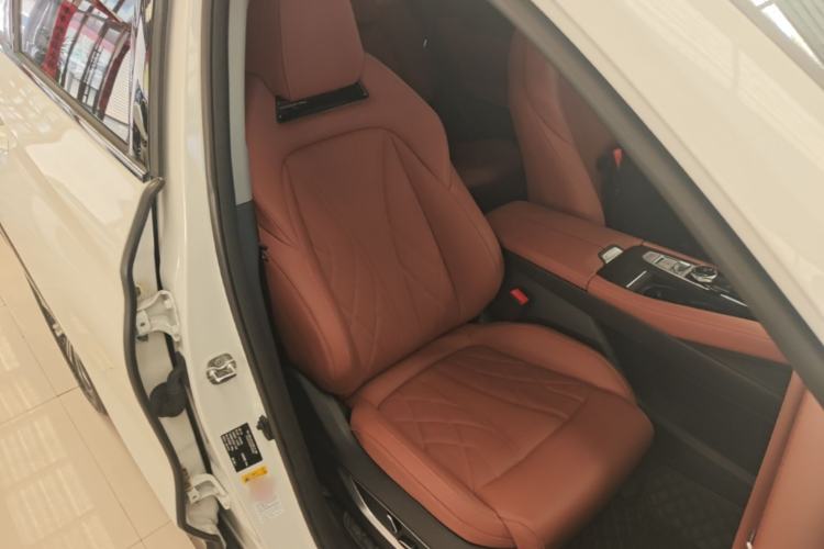Used CHANGAN CS75 PLUS 2024 3rd Generation Champion Edition 1.5T Intelligent Drive Dynamic Model Right Front Seat