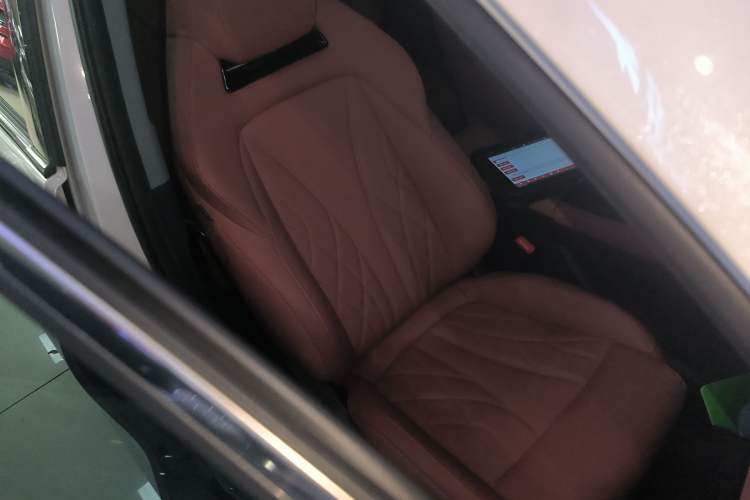 Used CHANGAN CS75 PLUS 2024 3rd Generation Champion Edition 1.5T Intelligent Drive Dynamic Model Right Front Seat