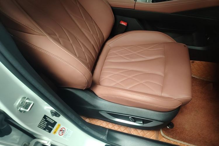 Used CHANGAN CS75 PLUS 2024 3rd Generation Champion Edition 1.5T Intelligent Drive Dynamic Model Right Front Seat