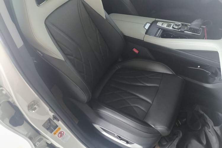 Used CHANGAN CS75 PLUS 2024 3rd Generation Champion Edition 1.5T Intelligent Drive Dynamic Model Right Front Seat