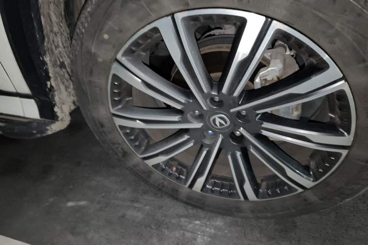 Used CHANGAN CS75 PLUS 2024 3rd Generation Champion Edition 1.5T Intelligent Drive Dynamic Model Right Front Wheel Hub