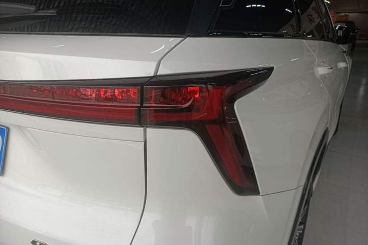Used CHANGAN CS75 PLUS 2024 3rd Generation Champion Edition 1.5T Intelligent Drive Dynamic Model Right Rear Taillight