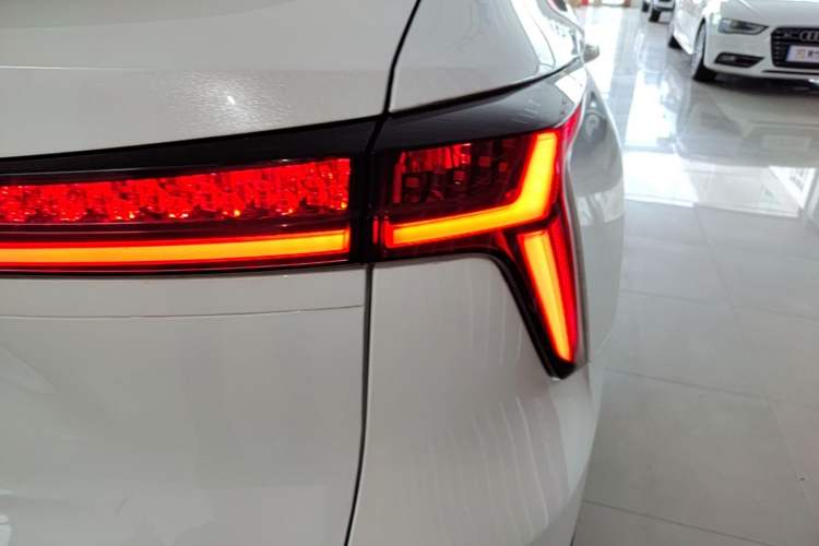 Used CHANGAN CS75 PLUS 2024 3rd Generation Champion Edition 1.5T Intelligent Drive Dynamic Model Right Rear Taillight