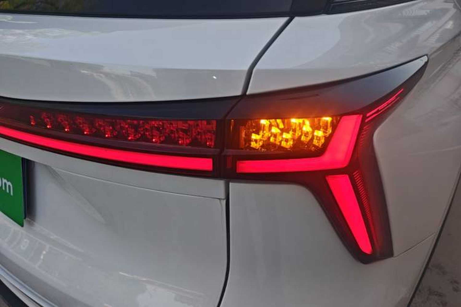 Used CHANGAN CS75 PLUS 2024 3rd Generation Champion Edition 1.5T Intelligent Drive Dynamic Model Right Rear Taillight