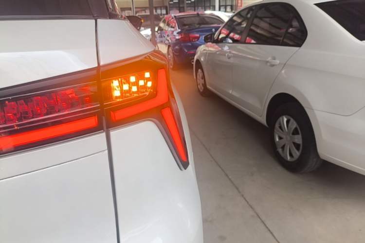 Used CHANGAN CS75 PLUS 2024 3rd Generation Champion Edition 1.5T Intelligent Drive Dynamic Model Right Rear Taillight