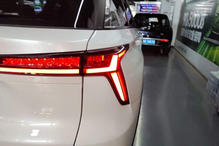 Used CHANGAN CS75 PLUS 2024 3rd Generation Champion Edition 2.0T Intelligent Drive Performance Model Right Rear Taillight