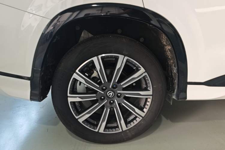 Used CHANGAN CS75 PLUS 2024 3rd Generation Champion Edition 1.5T Intelligent Drive Dynamic Model Right Rear Wheel Hub