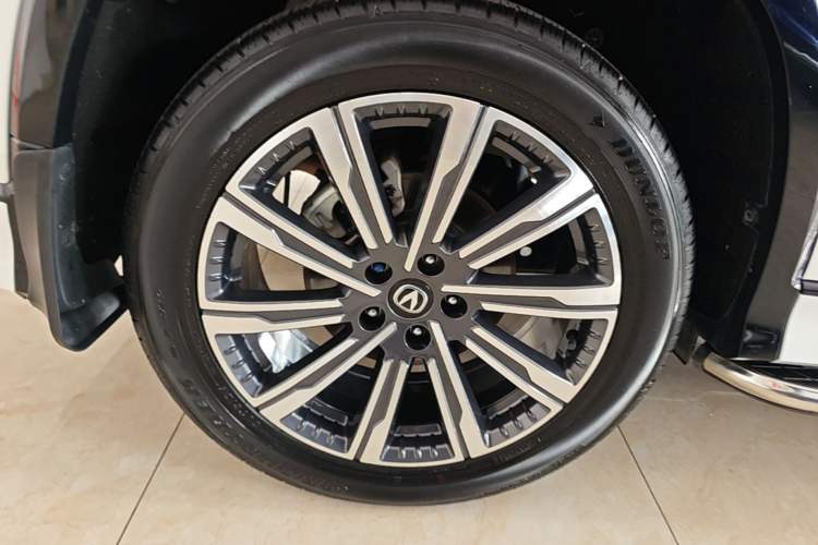 Used CHANGAN CS75 PLUS 2024 3rd Generation Champion Edition 2.0T Intelligent Drive Performance Model Right Rear Wheel Hub