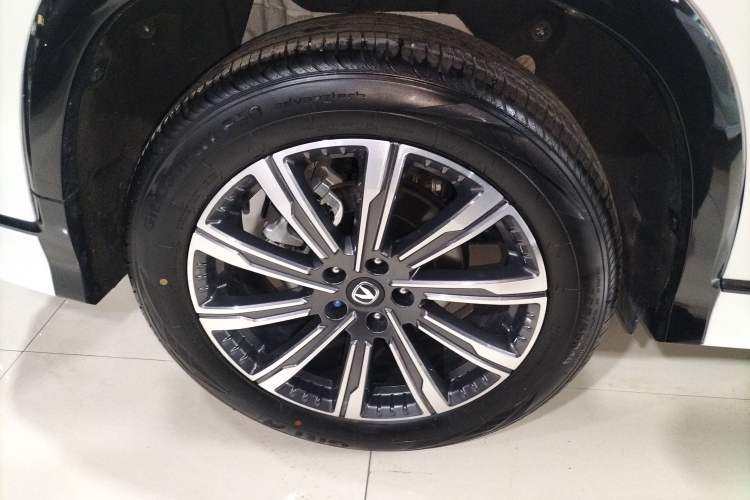 Used CHANGAN CS75 PLUS 2024 3rd Generation Champion Edition 1.5T Intelligent Drive Dynamic Model Right Rear Wheel Hub