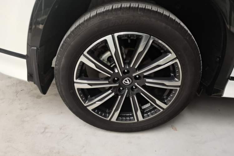 Used CHANGAN CS75 PLUS 2024 3rd Generation Champion Edition 2.0T Intelligent Drive Performance Model Right Rear Wheel Hub