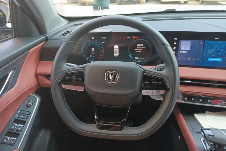 Used CHANGAN CS75 PLUS 2024 3rd Generation Champion Edition 1.5T Intelligent Drive Dynamic Model Steering Wheel