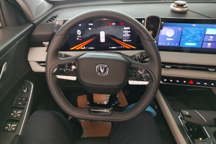 Used CHANGAN CS75 PLUS 2024 3rd Generation Champion Edition 1.5T Intelligent Drive Dynamic Model Steering Wheel