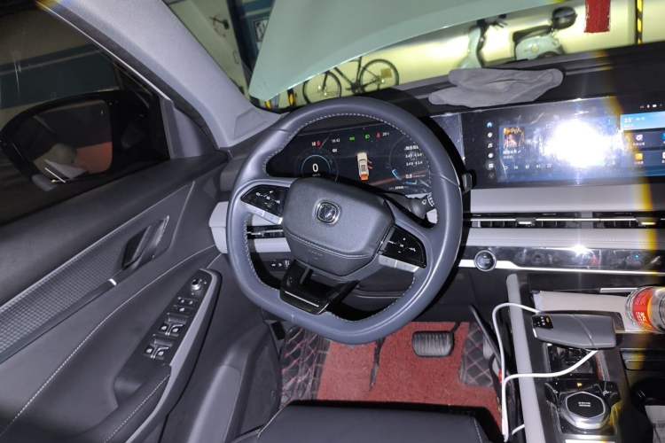 Used CHANGAN CS75 PLUS 2024 3rd Generation Champion Edition 1.5T Intelligent Drive Dynamic Model Steering Wheel