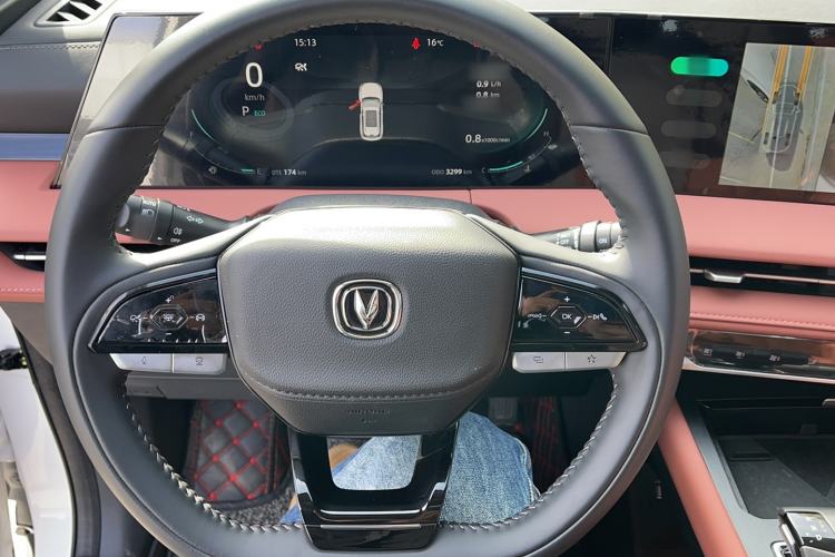 Used CHANGAN CS75 PLUS 2024 3rd Generation Champion Edition 2.0T Intelligent Drive Performance Model Steering Wheel
