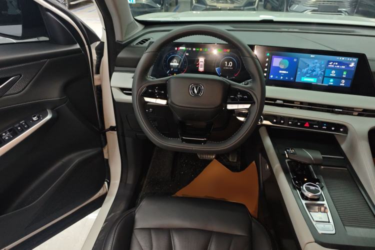 Used CHANGAN CS75 PLUS 2024 3rd Generation Champion Edition 1.5T Intelligent Drive Dynamic Model Steering Wheel