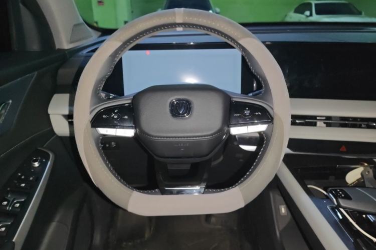 Used CHANGAN CS75 PLUS 2024 3rd Generation Champion Edition 1.5T Intelligent Drive Dynamic Model Steering Wheel