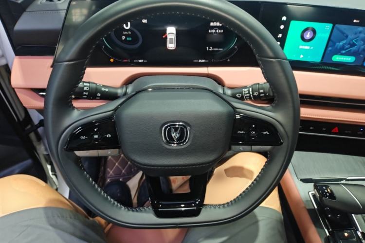 Used CHANGAN CS75 PLUS 2024 3rd Generation Champion Edition 2.0T Intelligent Drive Performance Model Steering Wheel