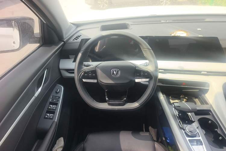 Used CHANGAN CS75 PLUS 2024 3rd Generation Champion Edition 2.0T Intelligent Drive Performance Model Steering Wheel