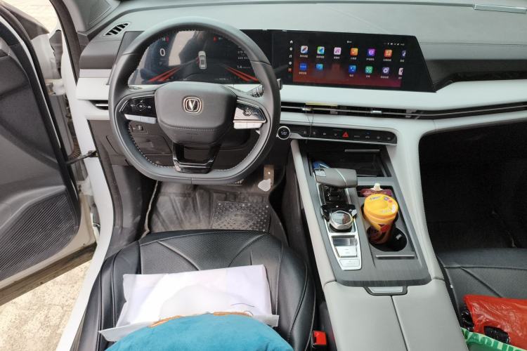 Used CHANGAN CS75 PLUS 2024 3rd Generation Champion Edition 1.5T Intelligent Drive Dynamic Model
