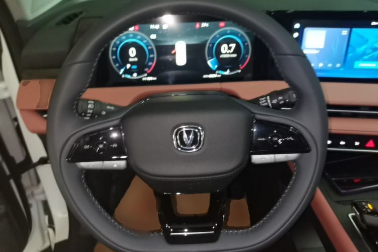 Used CHANGAN CS75 PLUS 2024 3rd Generation Champion Edition 2.0T Intelligent Drive Performance Model Steering Wheel