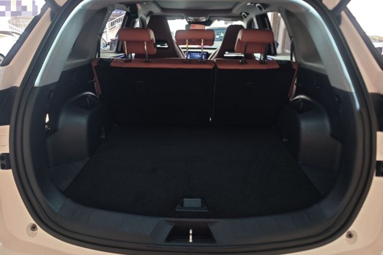 Used CHANGAN CS75 PLUS 2024 3rd Generation Champion Edition 2.0T Intelligent Drive Performance Model Trunk