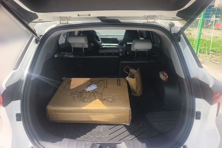 Used CHANGAN CS75 PLUS 2024 3rd Generation Champion Edition 2.0T Intelligent Drive Performance Model Trunk