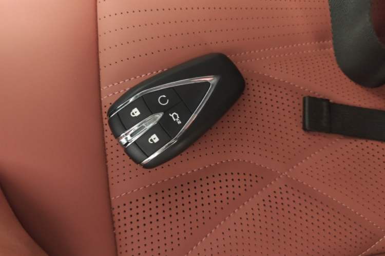 Used CHANGAN CS75 PLUS 2024 3rd Generation Champion Edition 1.5T Intelligent Drive Dynamic Model Vehicle Key