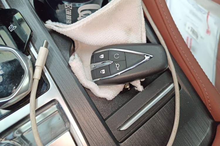 Used CHANGAN CS75 PLUS 2024 3rd Generation Champion Edition 1.5T Intelligent Drive Dynamic Model Vehicle Key