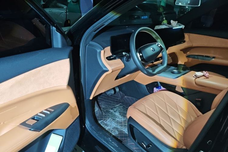 Used CHANGAN CS75 PLUS 2025 4th Generation 1.5T New Blue Whale Smart Flagship Version Driver Seat