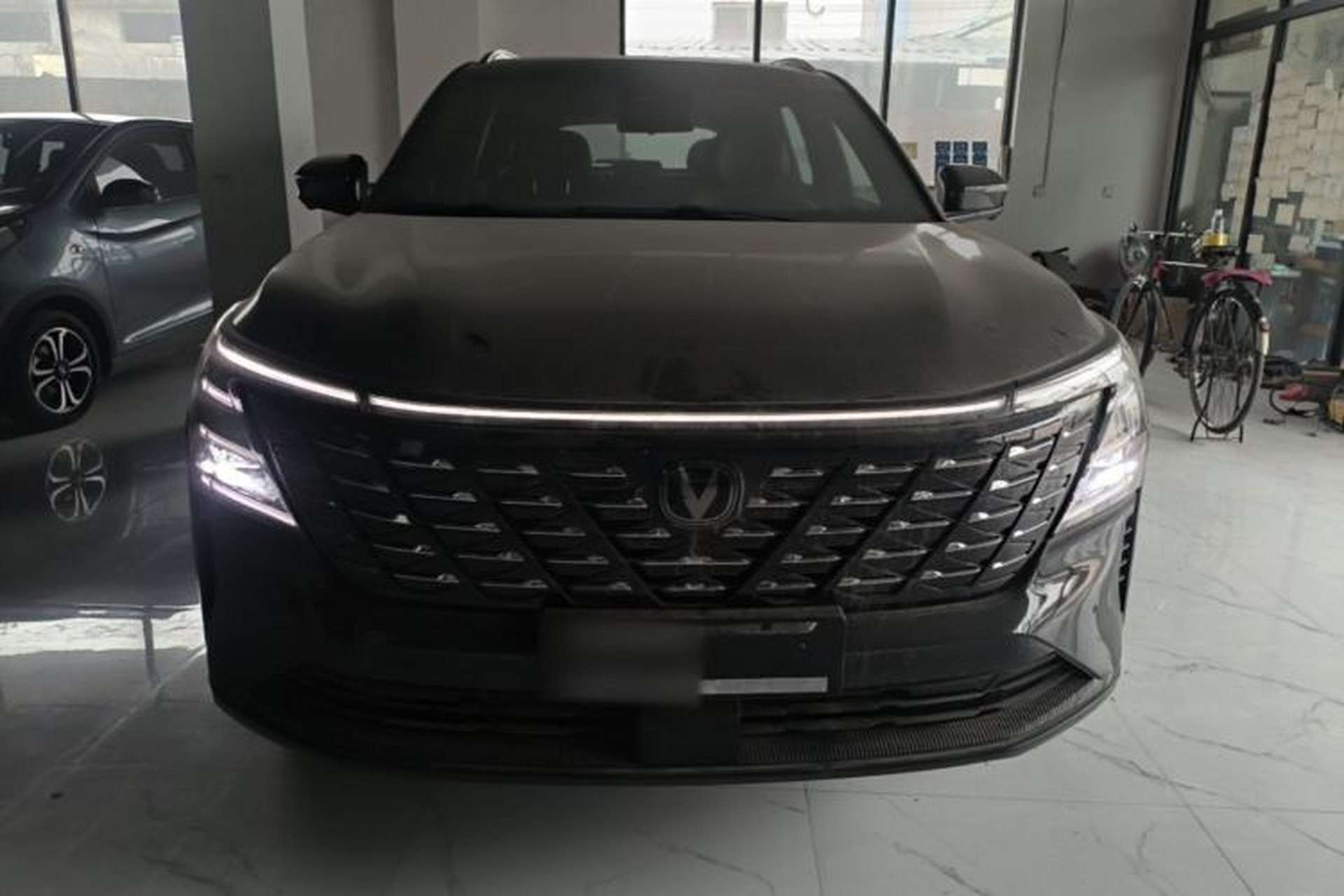 Used CHANGAN CS75 PLUS 2025 4th Generation UItra 2.0T New Blue Whale Smart Intelligent Powertrain Version Front
