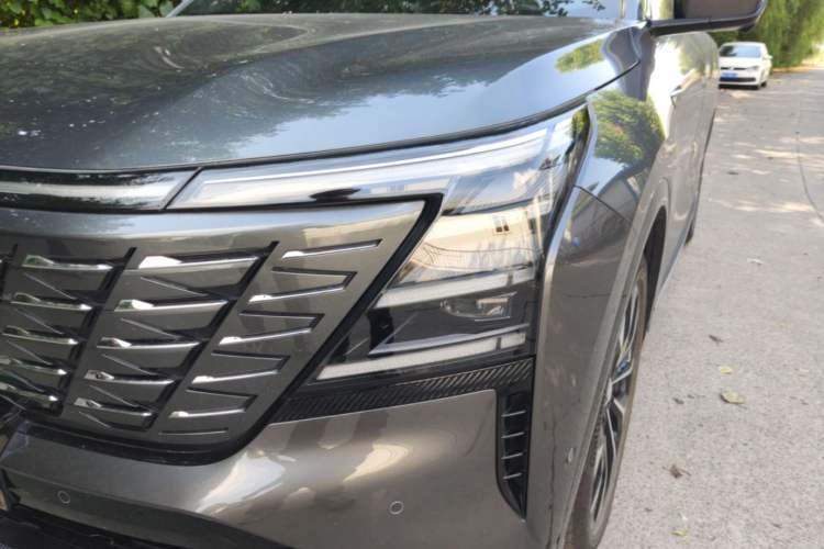Used CHANGAN CS75 PLUS 2025 4th Generation UItra 2.0T New Blue Whale Smart Intelligent Powertrain Version Left Front Headlight