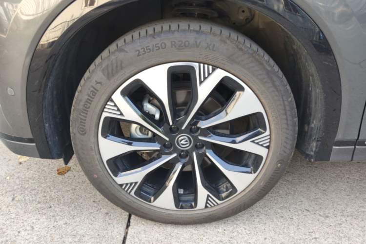 Used CHANGAN CS75 PLUS 2025 4th Generation UItra 2.0T New Blue Whale Smart Intelligent Powertrain Version Left Front Wheel Hub